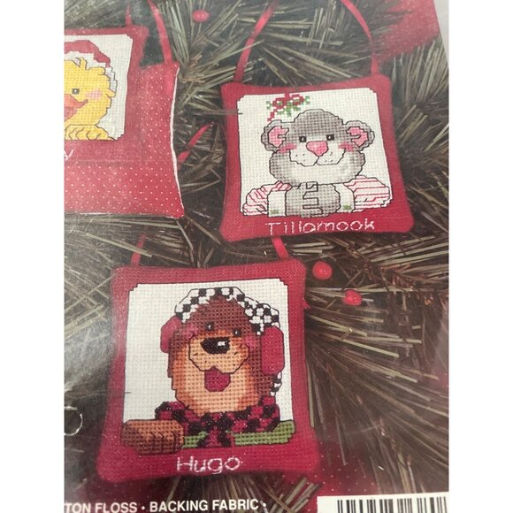 Janlynn Suzys Zoo II Christmas Cross Stitch Kit Set Of 8 Ornaments - Picture 8 of 15